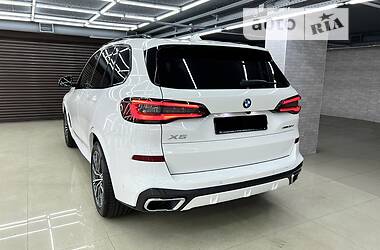 Позашляховик / Кросовер BMW X5 2022 в 