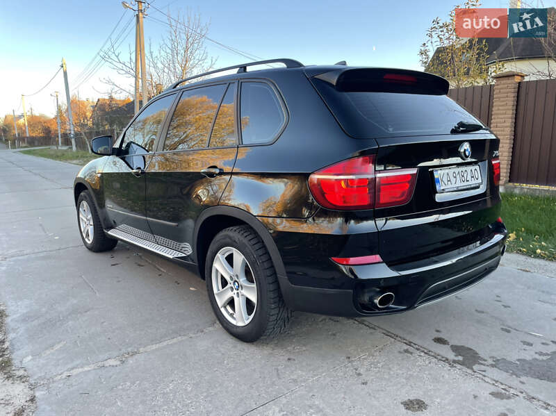 Внедорожник / Кроссовер BMW X5 2011 в Киеве