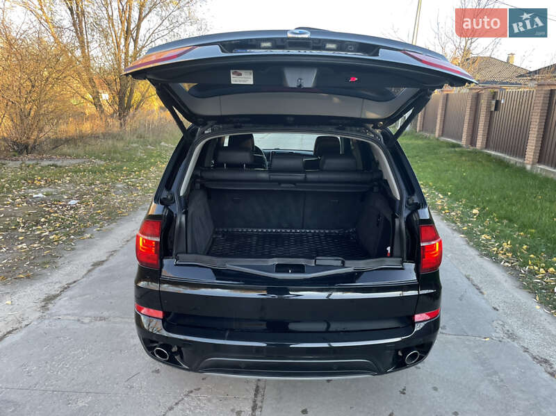 Внедорожник / Кроссовер BMW X5 2011 в Киеве