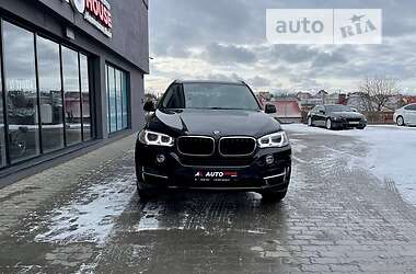 Позашляховик / Кросовер BMW X5 2015 в 