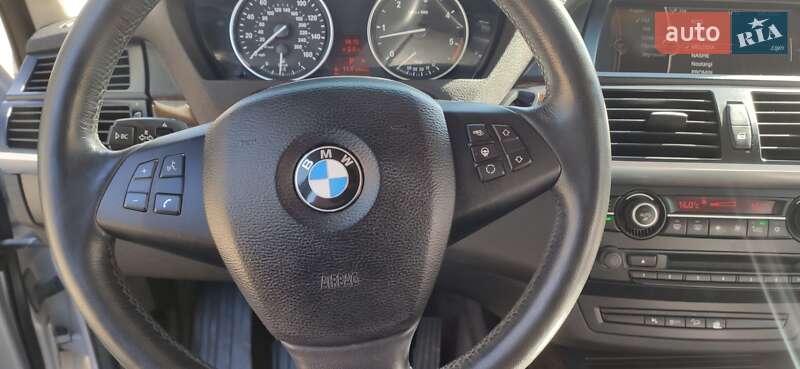 Внедорожник / Кроссовер BMW X5 2010 в Львове