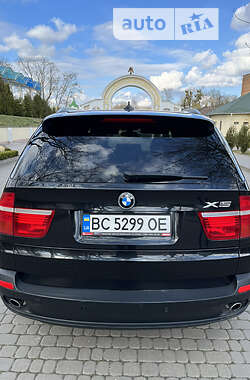 Внедорожник / Кроссовер BMW X5 2008 в Остроге