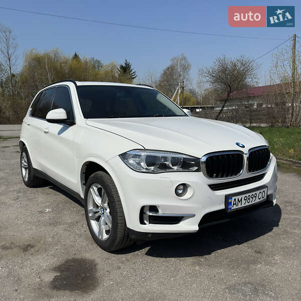Внедорожник / Кроссовер BMW X5 2015 в Звягеле