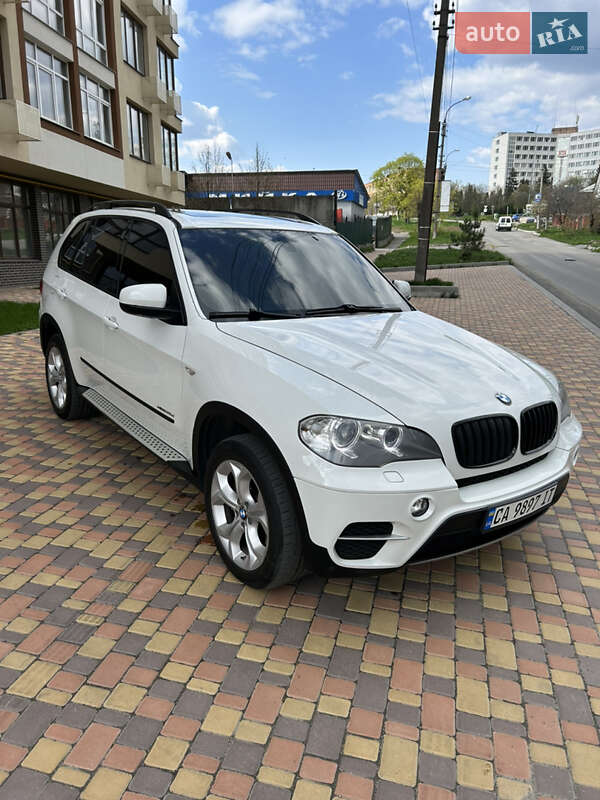 Внедорожник / Кроссовер BMW X5 2011 в Умани