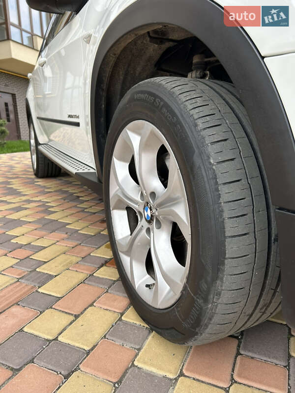 Внедорожник / Кроссовер BMW X5 2011 в Умани