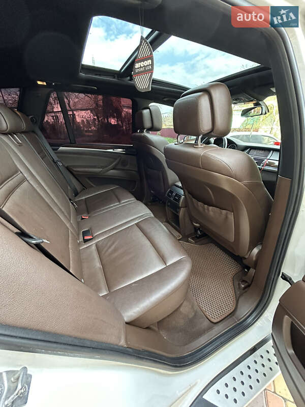 Внедорожник / Кроссовер BMW X5 2011 в Умани