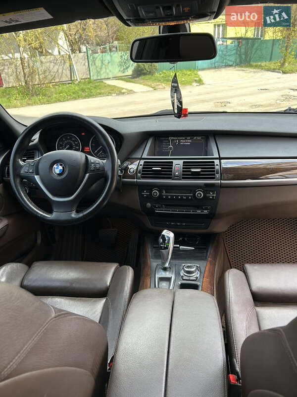 Внедорожник / Кроссовер BMW X5 2011 в Умани