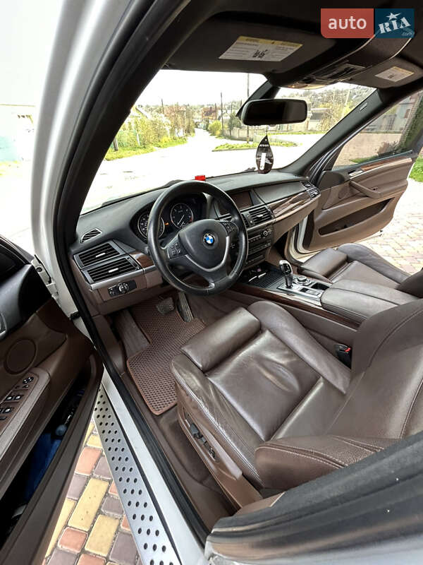 Внедорожник / Кроссовер BMW X5 2011 в Умани