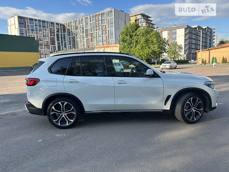 Позашляховик / Кросовер BMW X5 2019 в Ужгороді фото 4 Позашляховик / Кросовер BMW X5 2019 в Ужгороді
