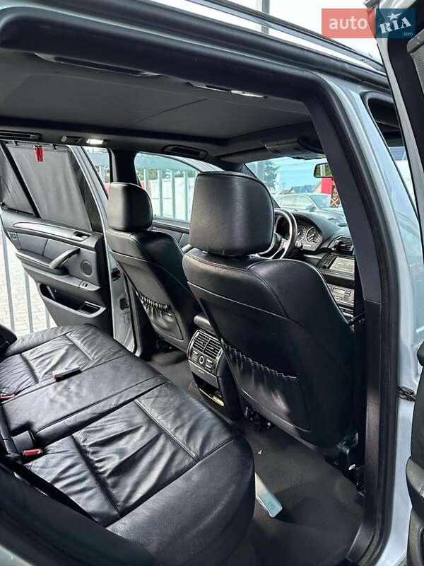 Внедорожник / Кроссовер BMW X5 2006 в Черновцах