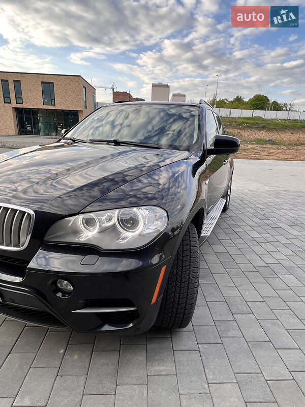 Внедорожник / Кроссовер BMW X5 2012 в Хмельницком