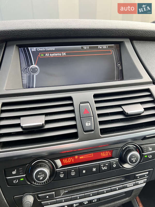 Внедорожник / Кроссовер BMW X5 2012 в Хмельницком