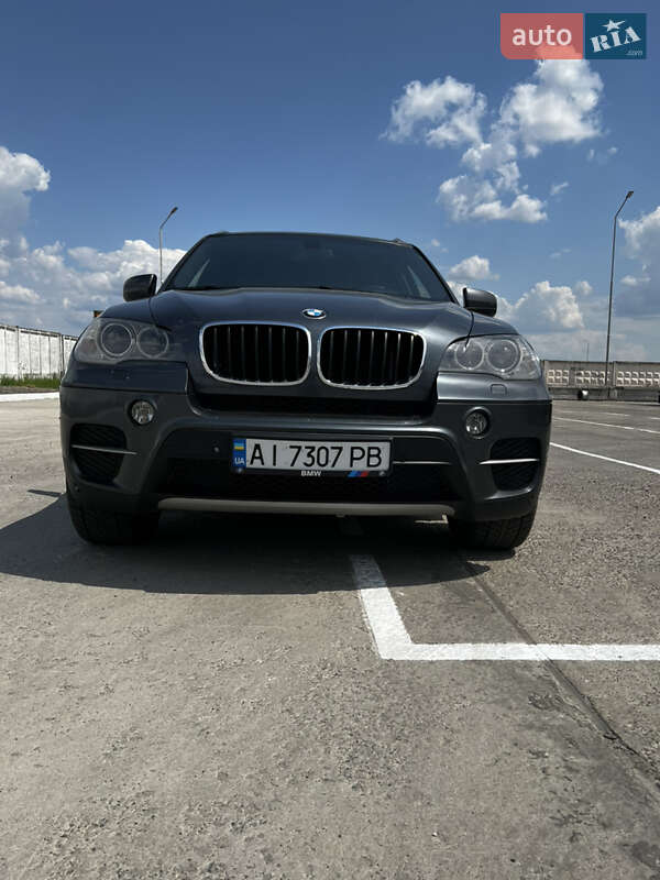 Внедорожник / Кроссовер BMW X5 2010 в Коростене
