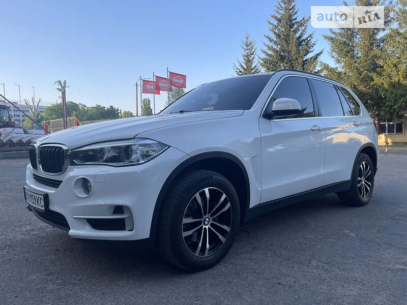 Внедорожник / Кроссовер BMW X5 2016 в Киеве
