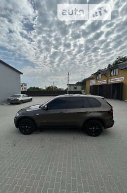 Внедорожник / Кроссовер BMW X5 2010 в Гусятине