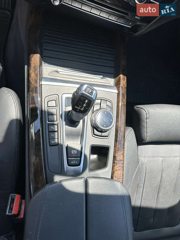 Внедорожник / Кроссовер BMW X5 2014 в Черновцах