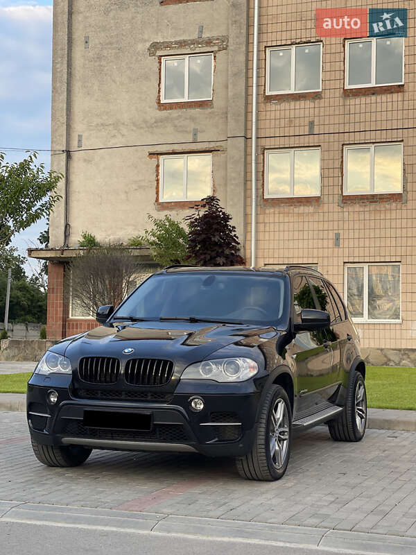 Внедорожник / Кроссовер BMW X5 2011 в Луцке