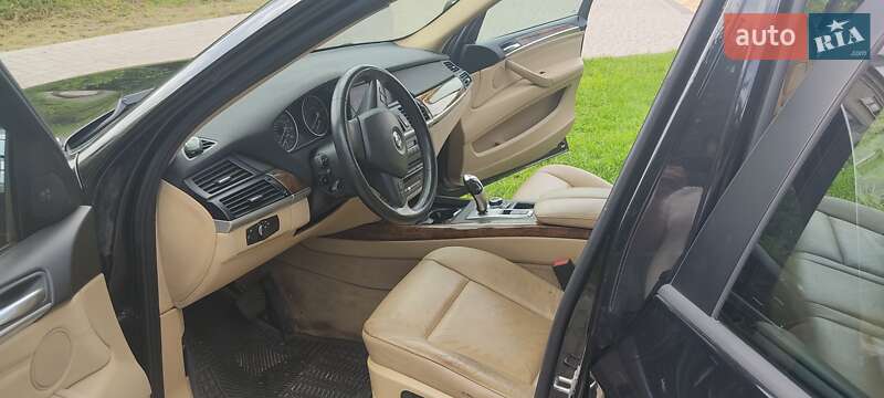 Позашляховик / Кросовер BMW X5 2012 в Львові