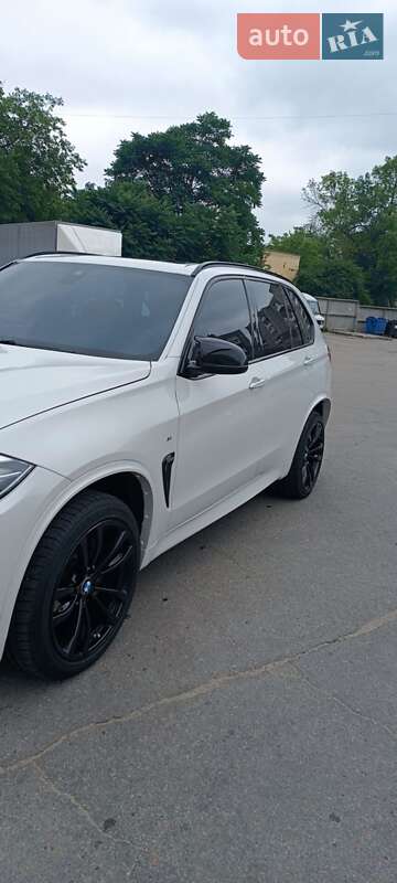 Позашляховик / Кросовер BMW X5 2015 в Києві