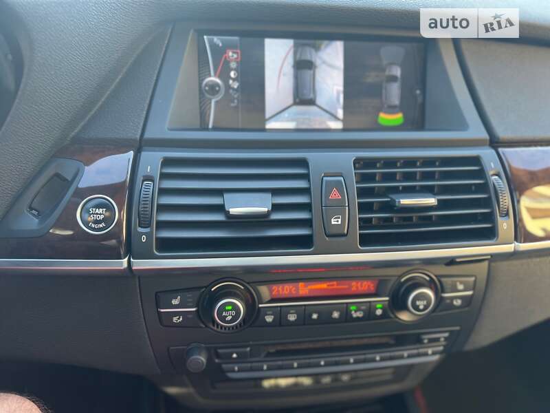 Позашляховик / Кросовер BMW X5 2011 в Луцьку