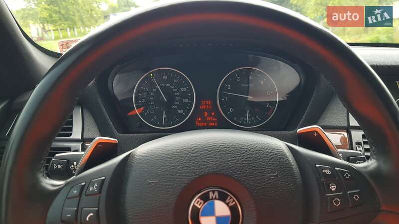 Позашляховик / Кросовер BMW X5 2013 в Івано-Франківську