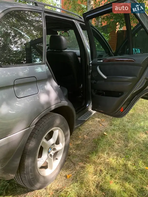 Позашляховик / Кросовер BMW X5 2003 в 