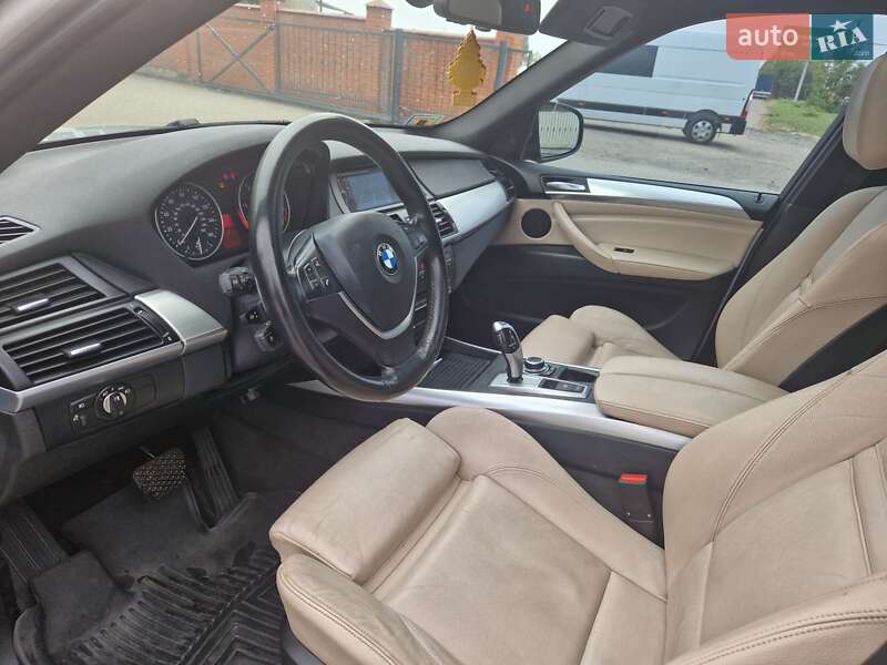 Внедорожник / Кроссовер BMW X5 2012 в Луцке