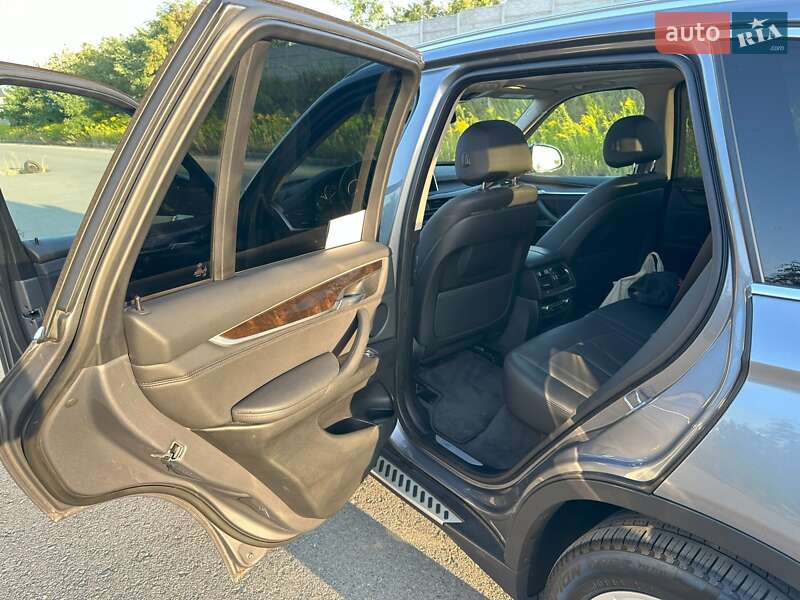 Внедорожник / Кроссовер BMW X5 2015 в Киеве