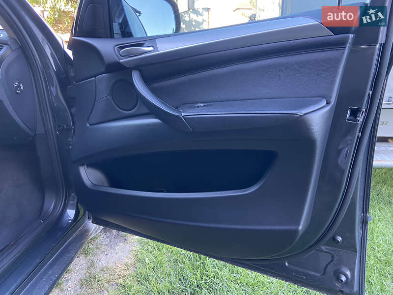 Внедорожник / Кроссовер BMW X5 2013 в Кицмани