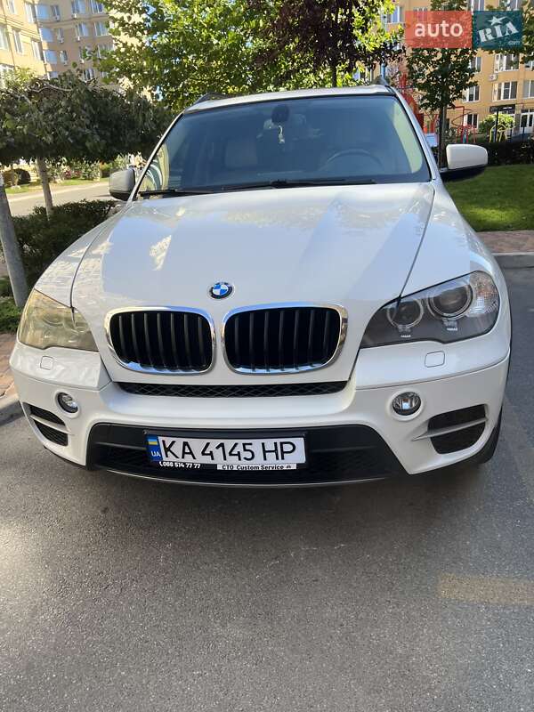 Позашляховик / Кросовер BMW X5 2012 в Києві