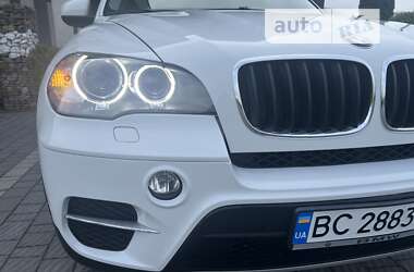 Позашляховик / Кросовер BMW X5 2011 в 