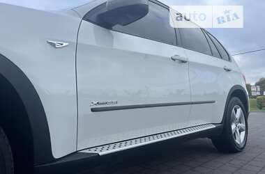 Позашляховик / Кросовер BMW X5 2011 в 