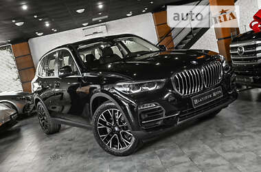 Внедорожник / Кроссовер BMW X5 2021 в 