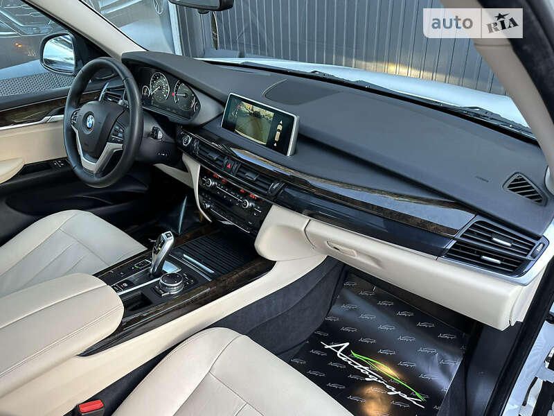 Внедорожник / Кроссовер BMW X5 2015 в Киеве