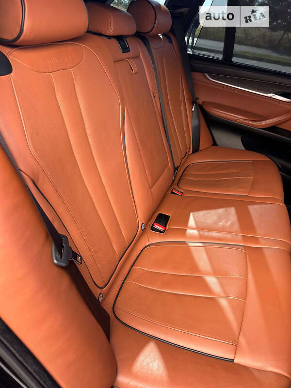 Позашляховик / Кросовер BMW X5 2015 в Львові