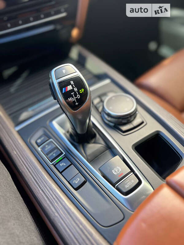 Позашляховик / Кросовер BMW X5 2015 в Львові