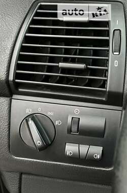 Внедорожник / Кроссовер BMW X5 2006 в 