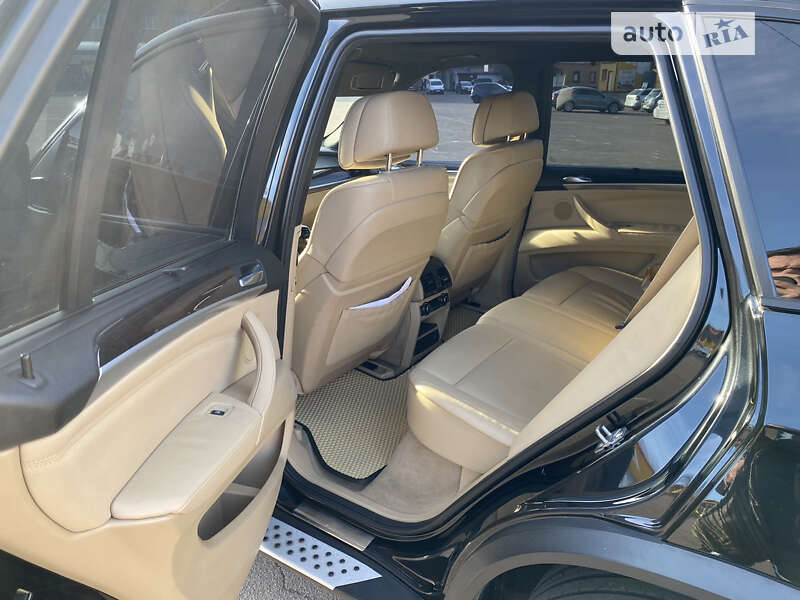 Внедорожник / Кроссовер BMW X5 2011 в Житомире