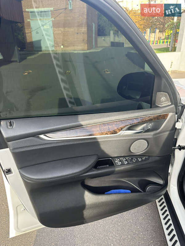 Позашляховик / Кросовер BMW X5 2015 в Кривому Розі