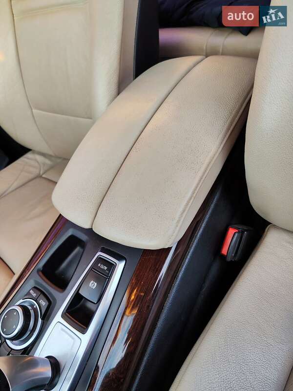 Внедорожник / Кроссовер BMW X5 2010 в Измаиле