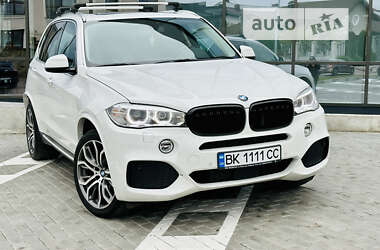 Внедорожник / Кроссовер BMW X5 2015 в Ровно