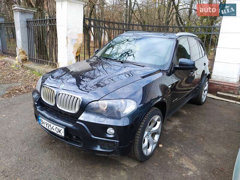 Внедорожник / Кроссовер BMW X5 2010 в 