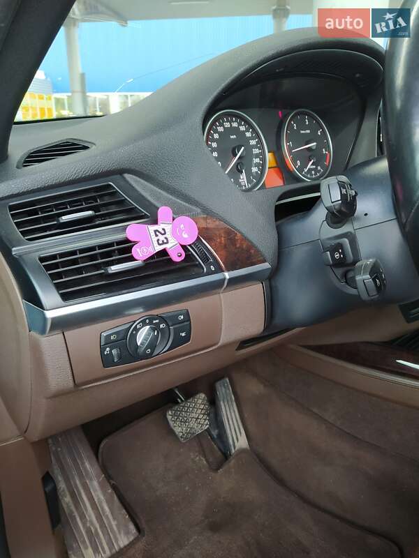 Внедорожник / Кроссовер BMW X5 2010 в Одессе