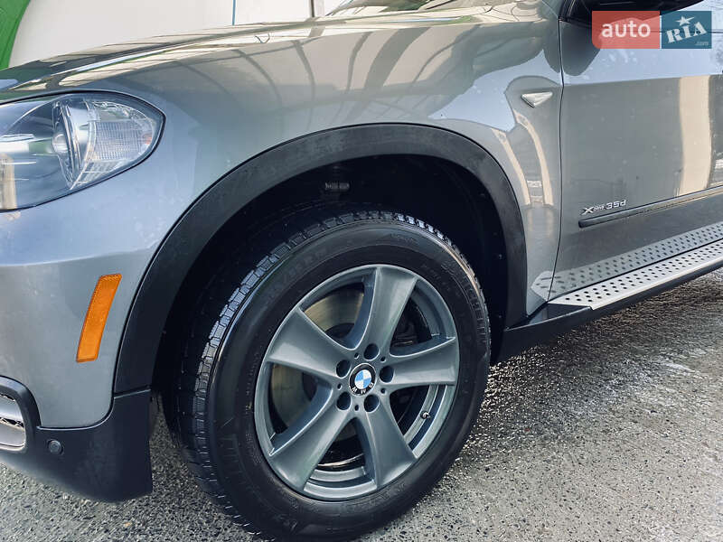 Внедорожник / Кроссовер BMW X5 2010 в Хмельницком