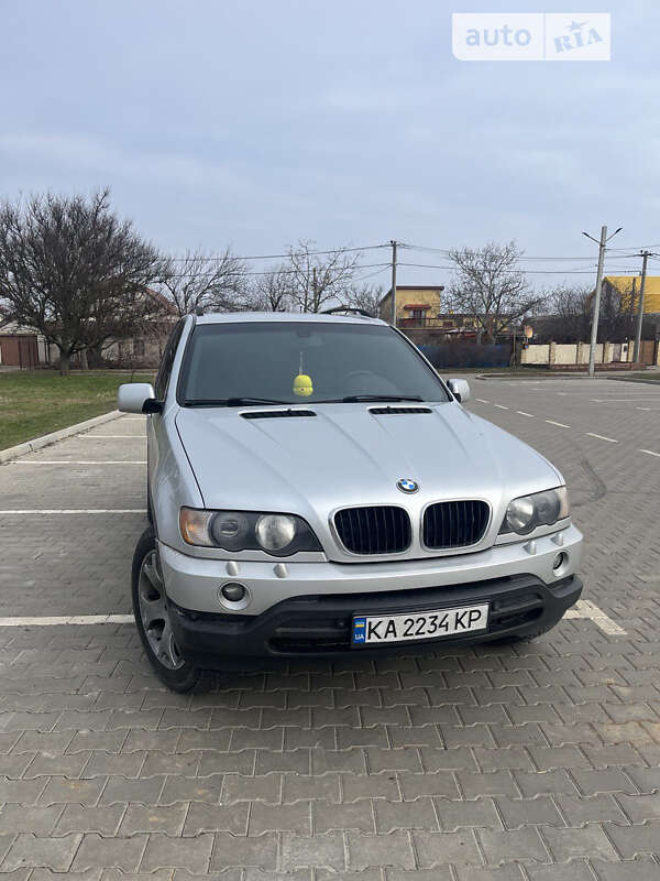 Внедорожник / Кроссовер BMW X5 2001 в Остер