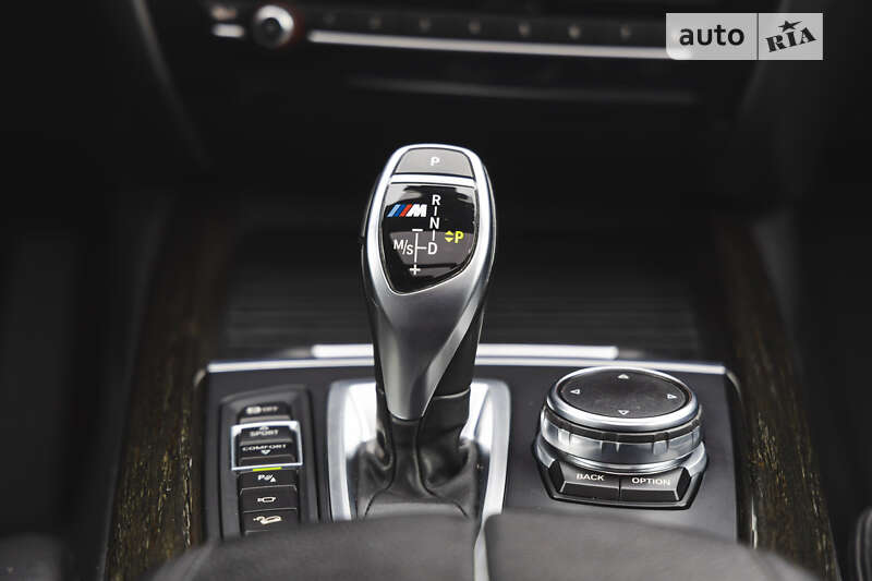 Позашляховик / Кросовер BMW X5 2015 в Луцьку