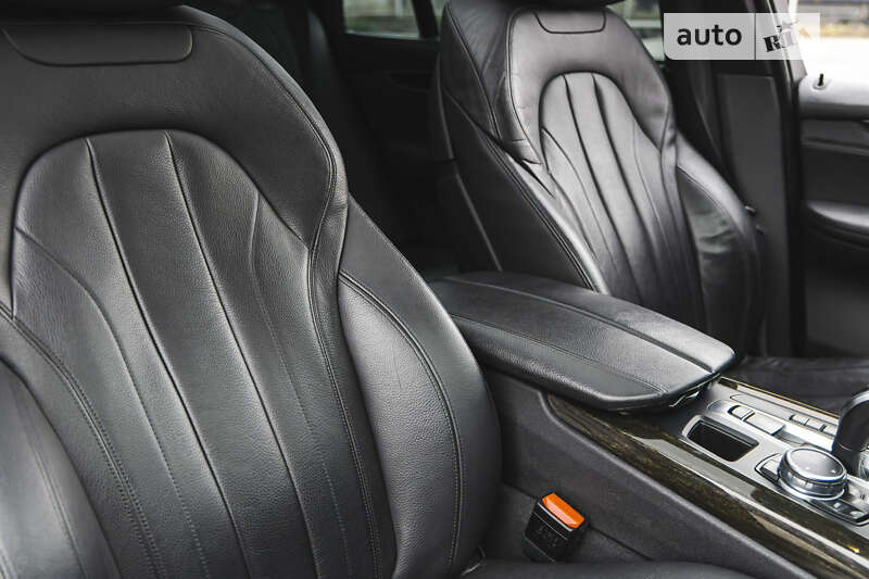 Позашляховик / Кросовер BMW X5 2015 в Луцьку