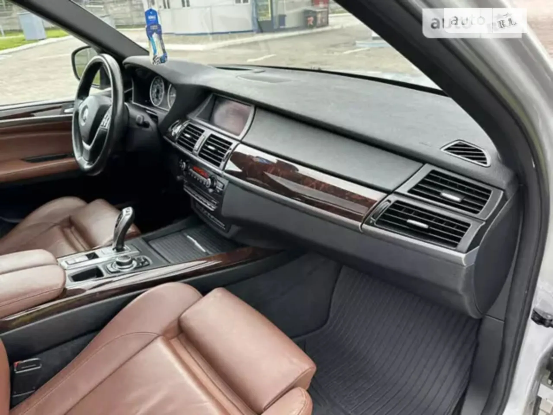 2010 BMW X5 - мініатюра 14