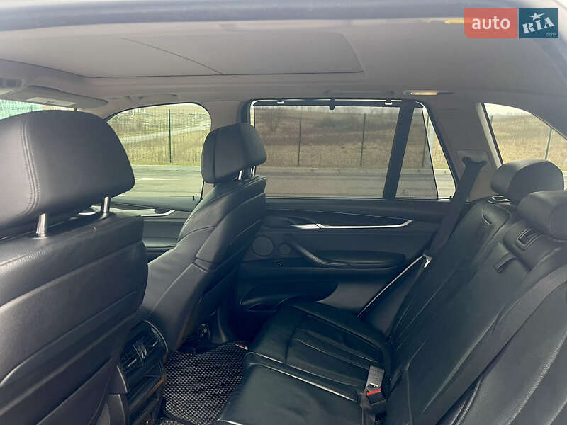 Позашляховик / Кросовер BMW X5 2014 в Рівному