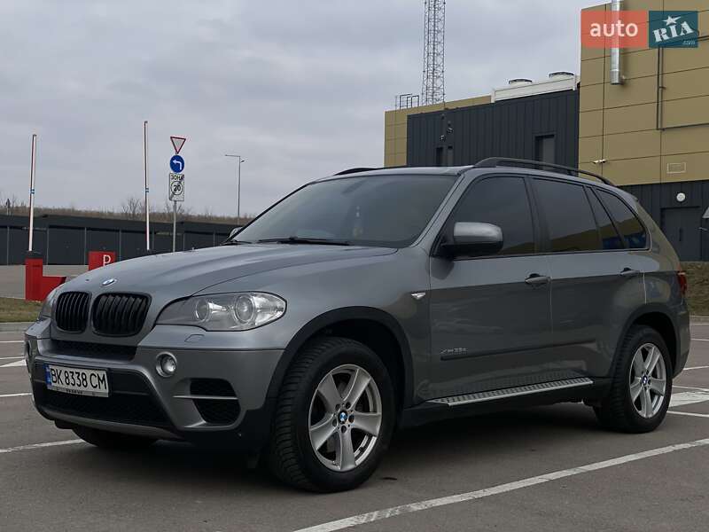 Позашляховик / Кросовер BMW X5 2012 в Рівному